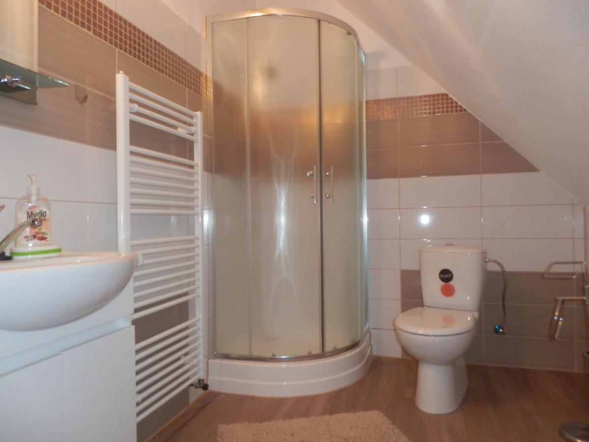 Zamecek Zdiky - Moderni Maly Apartman Bujanov Bagian luar foto